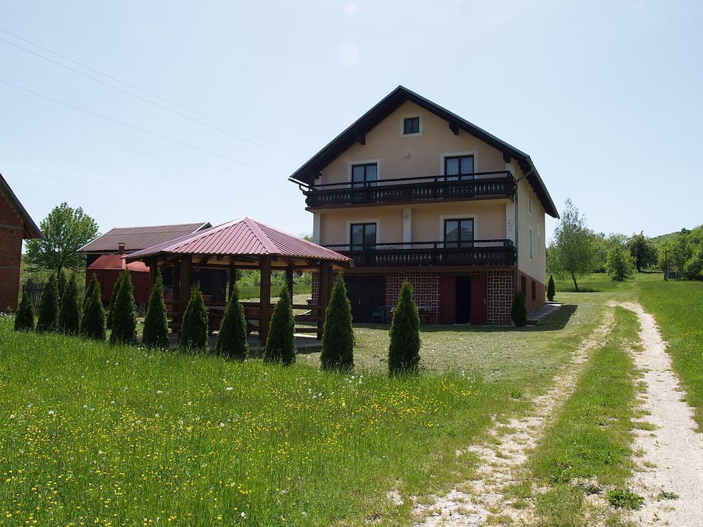 Jelena Hotel Korenica Exterior photo