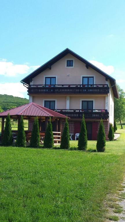 Jelena Hotel Korenica Exterior photo