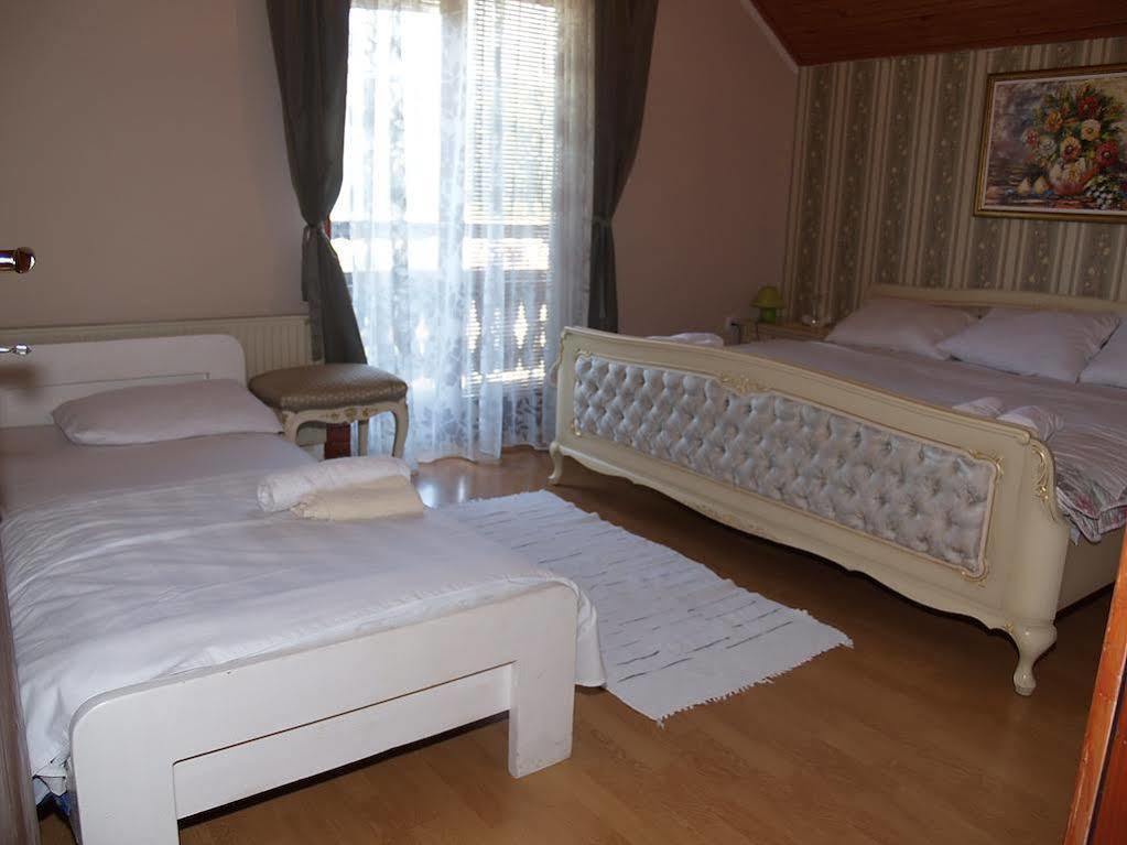 Jelena Hotel Korenica Exterior photo